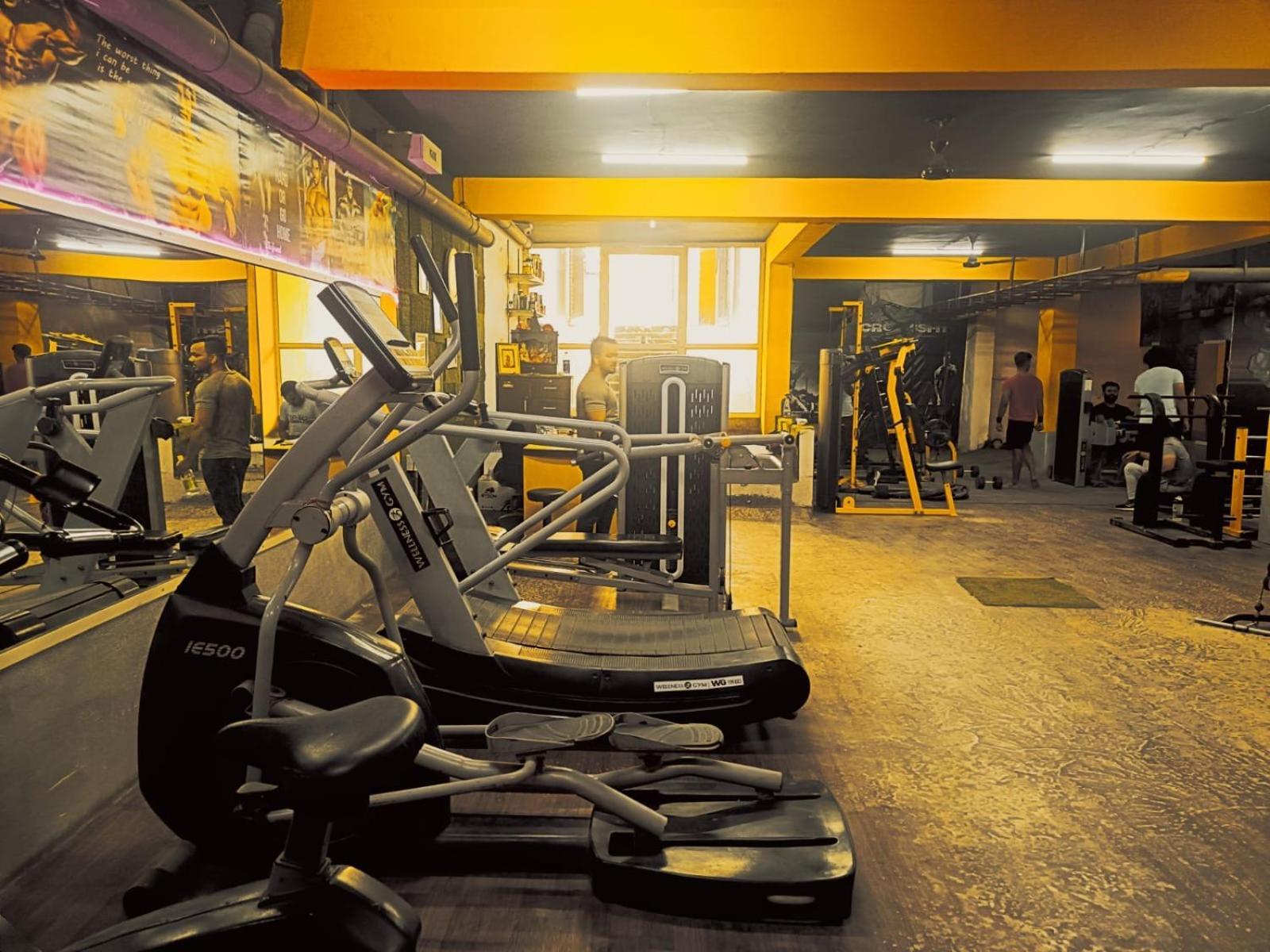 Hotel Ambs Plaza Near Igi Airport Delhi 4*