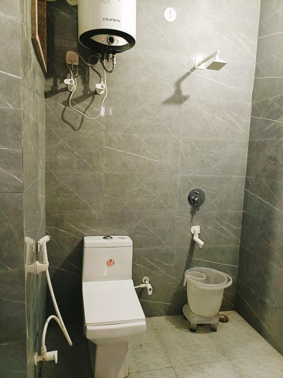 Hotel Ambs Plaza Near Igi Airport Delhi