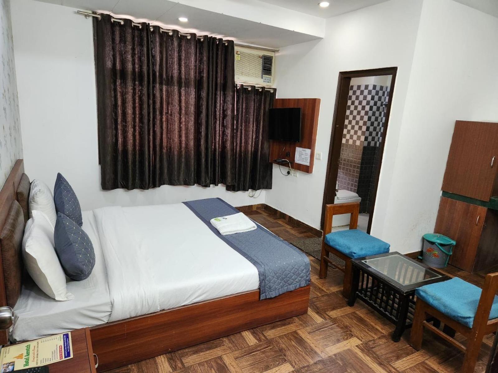 Hotel Ambs Plaza Near Igi Airport Delhi Nova Deli