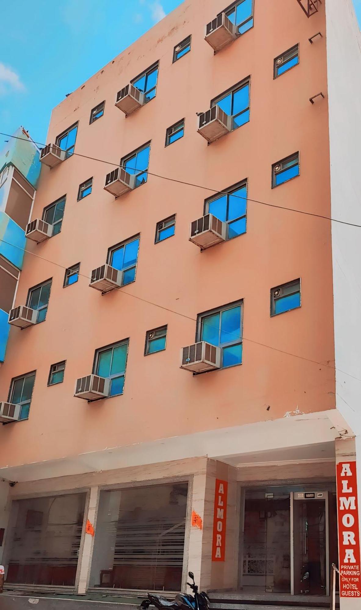 The Almora Residency - Complimentary Airport Trasnfer Hotel New Delhi