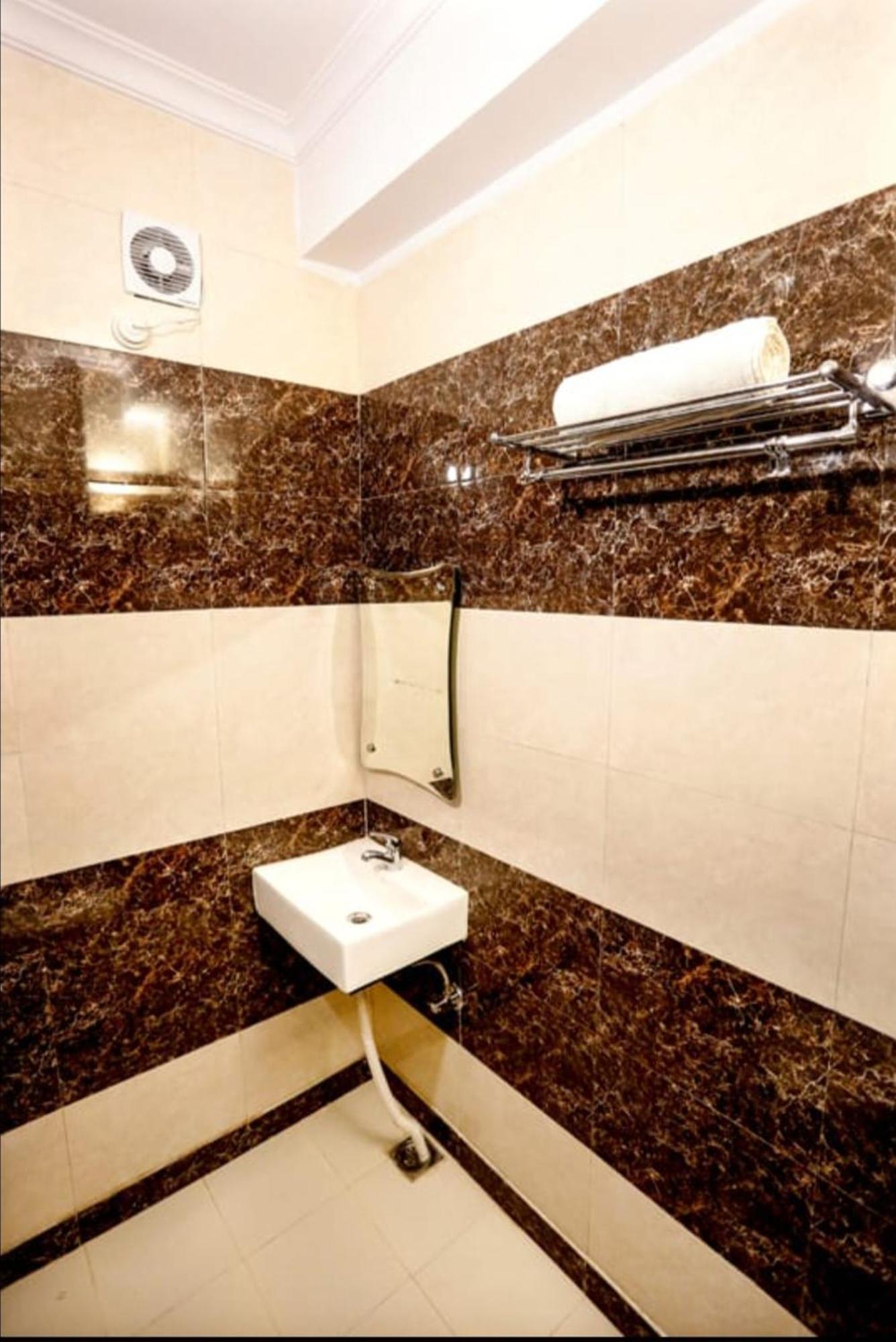 Hotel Airport Hotel Edge Home Stay 3*