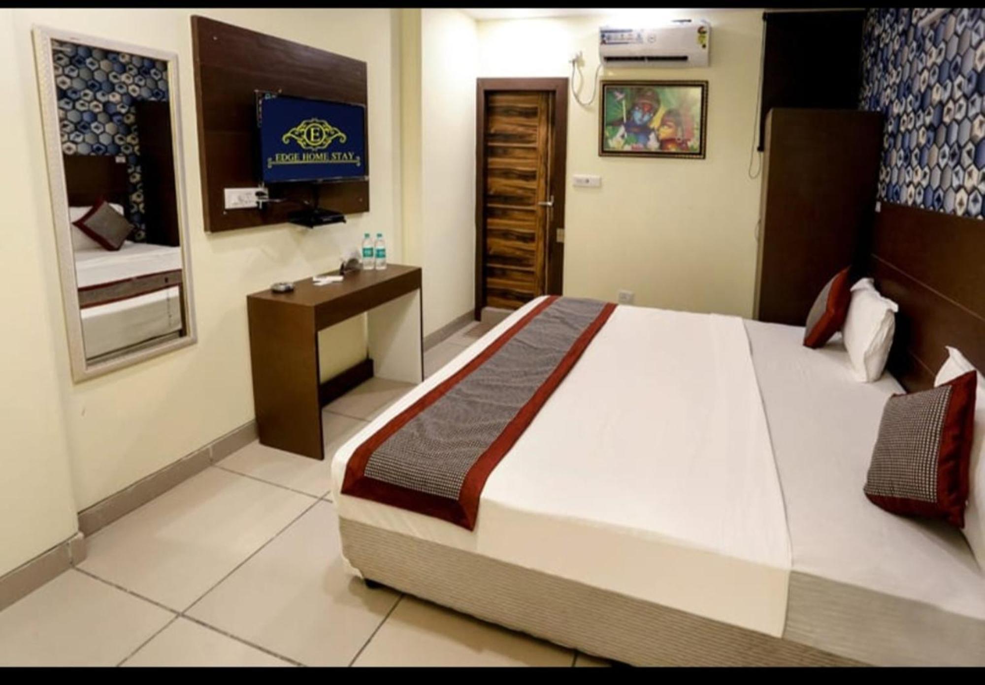 Airport Hotel Edge Home Stay