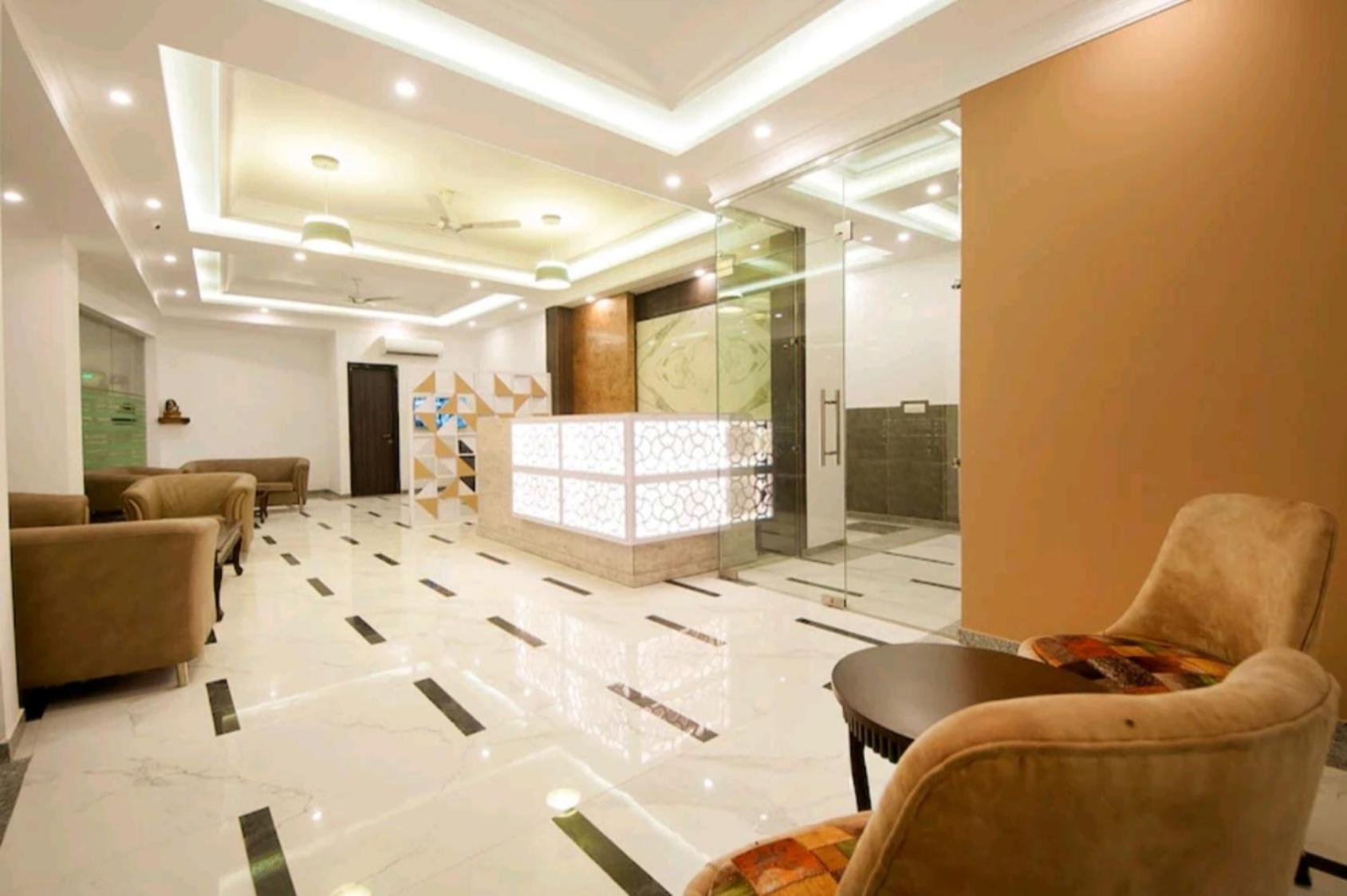 Almora - Near By Delhi International Airport - With Free Airport Pickup And Drop 3*