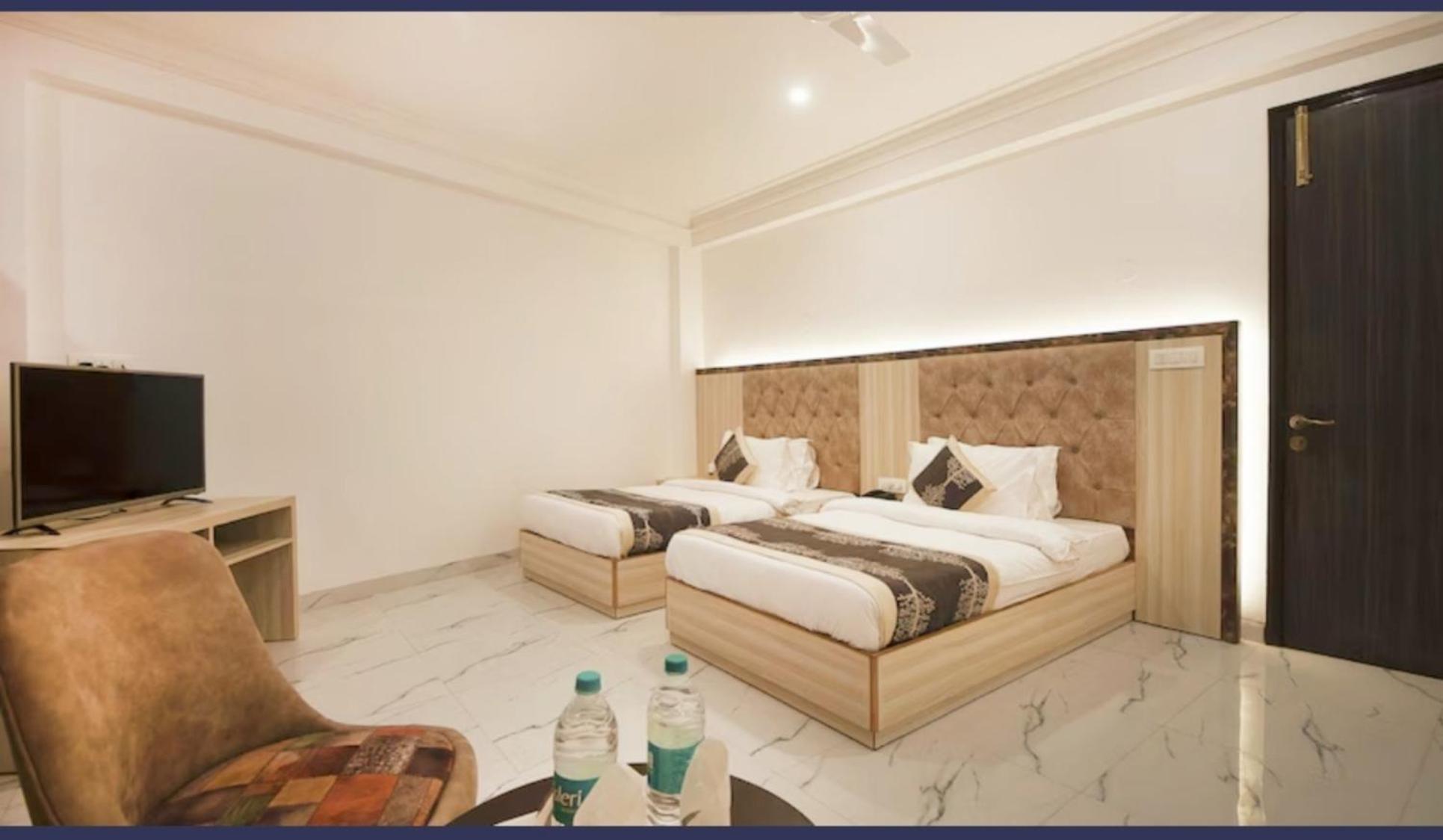 Almora - Near By Delhi International Airport - With Free Airport Pickup And Drop Hotel New Delhi