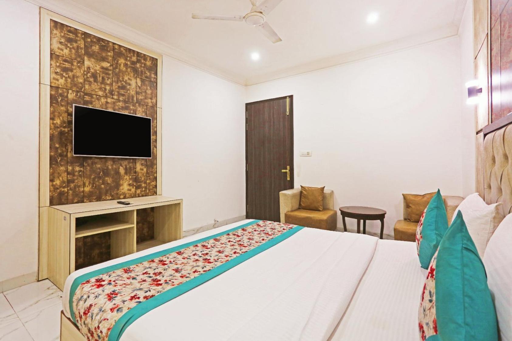 Hotel Almora - Near By Delhi International Airport - With Free Airport Pickup And Drop