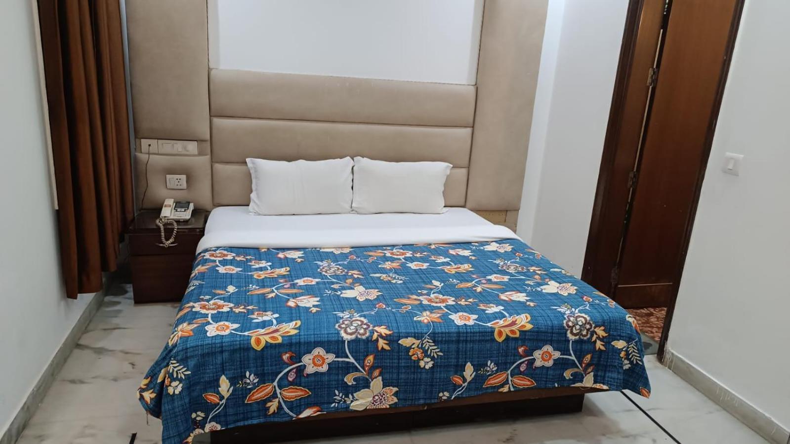 Hotel Hotel East Inn - Patel Nagar New Delhi