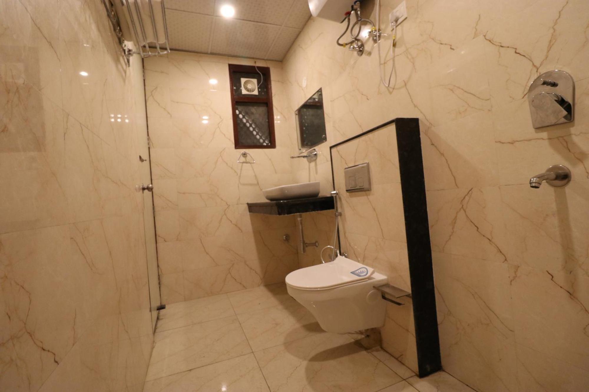 Tela Near Igi Airport Delhi Hotel New Delhi