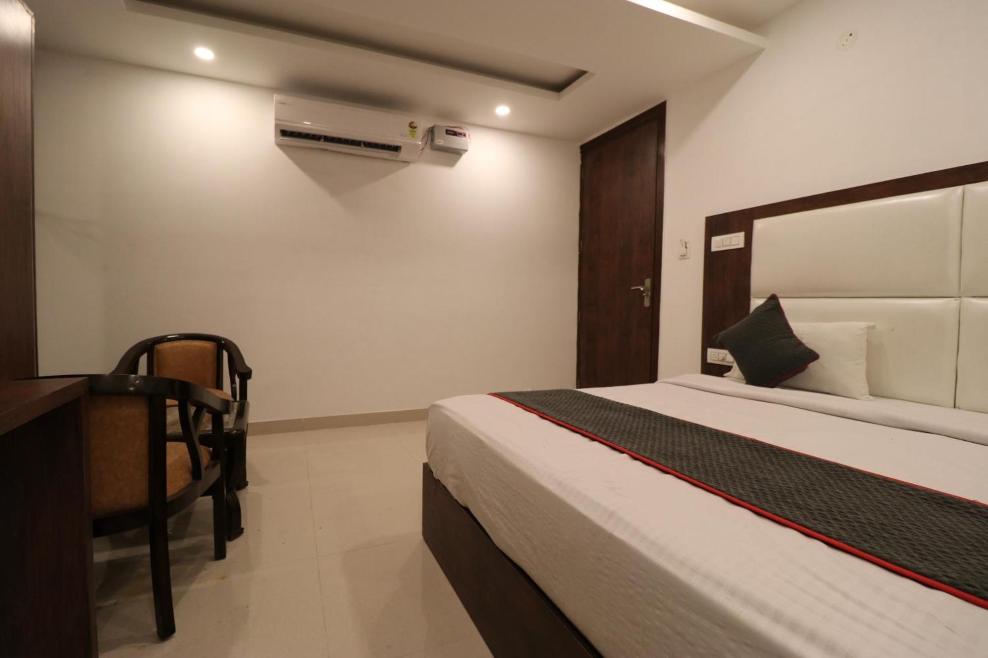 Tela Near Igi Airport Delhi Hotel