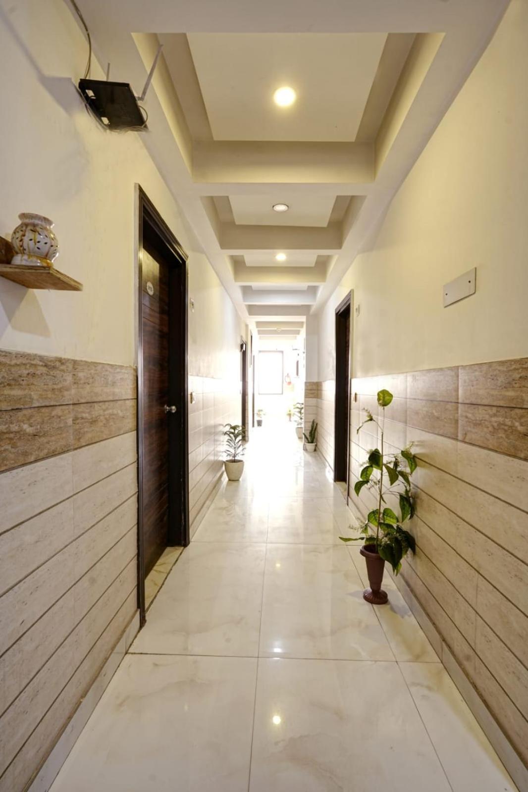 King Plaza Near Igi Airport Hotel Nova Deli