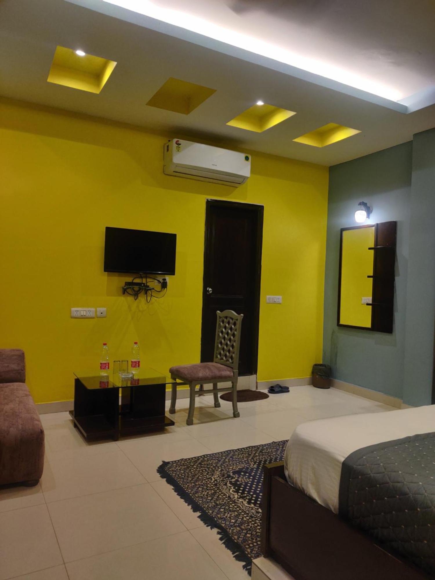 Delhi Airport Plaza Igi Airport Hotel 3*