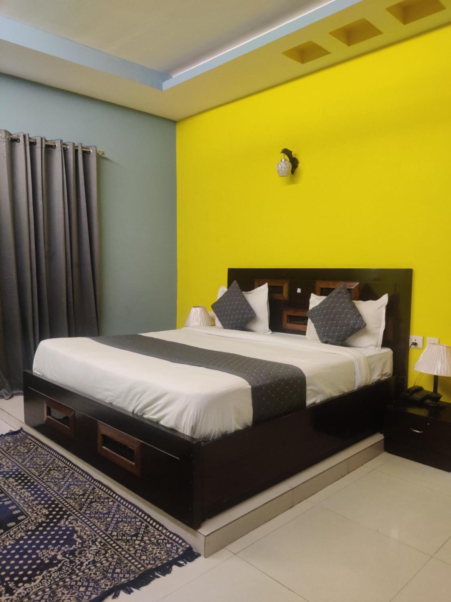 Hotel Delhi Airport Plaza Igi Airport