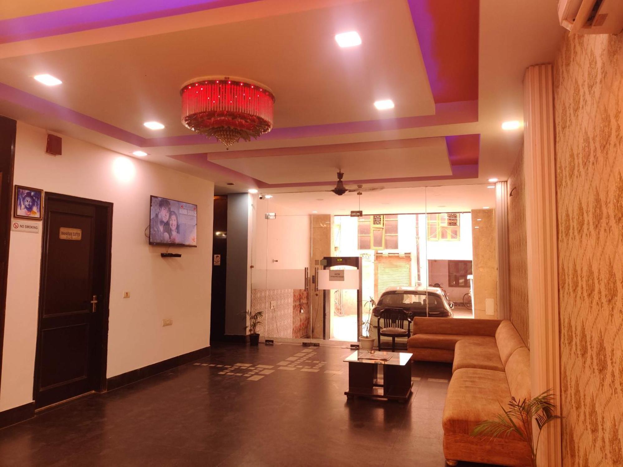 Hotel Delhi Airport Plaza Igi Airport 3*