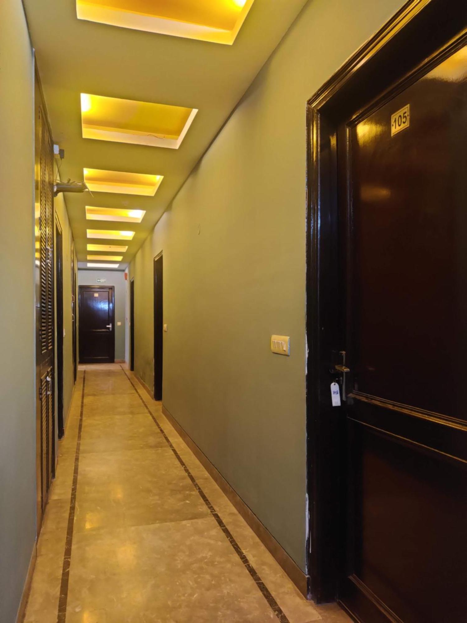 Hotel Delhi Airport Plaza Igi Airport 3*