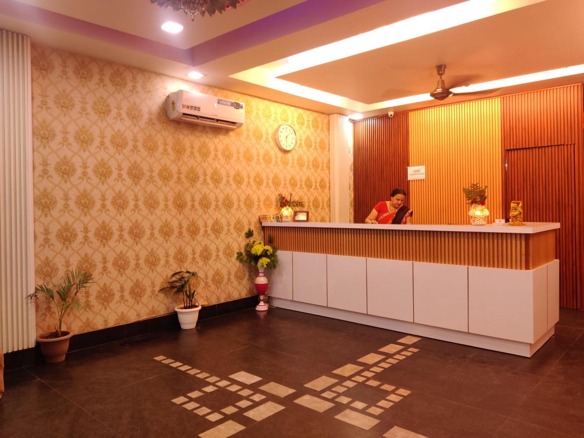Delhi Airport Plaza Igi Airport 3*