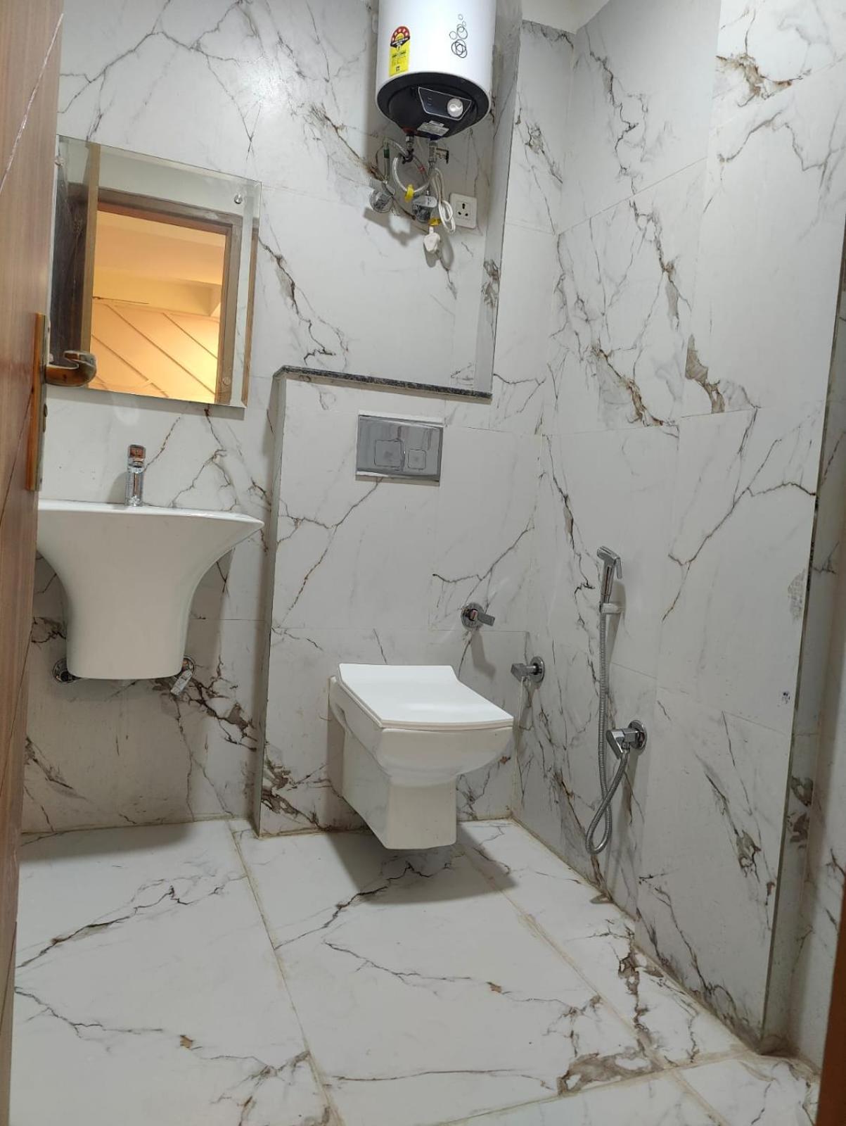 Nova Suites-delhi Airocity