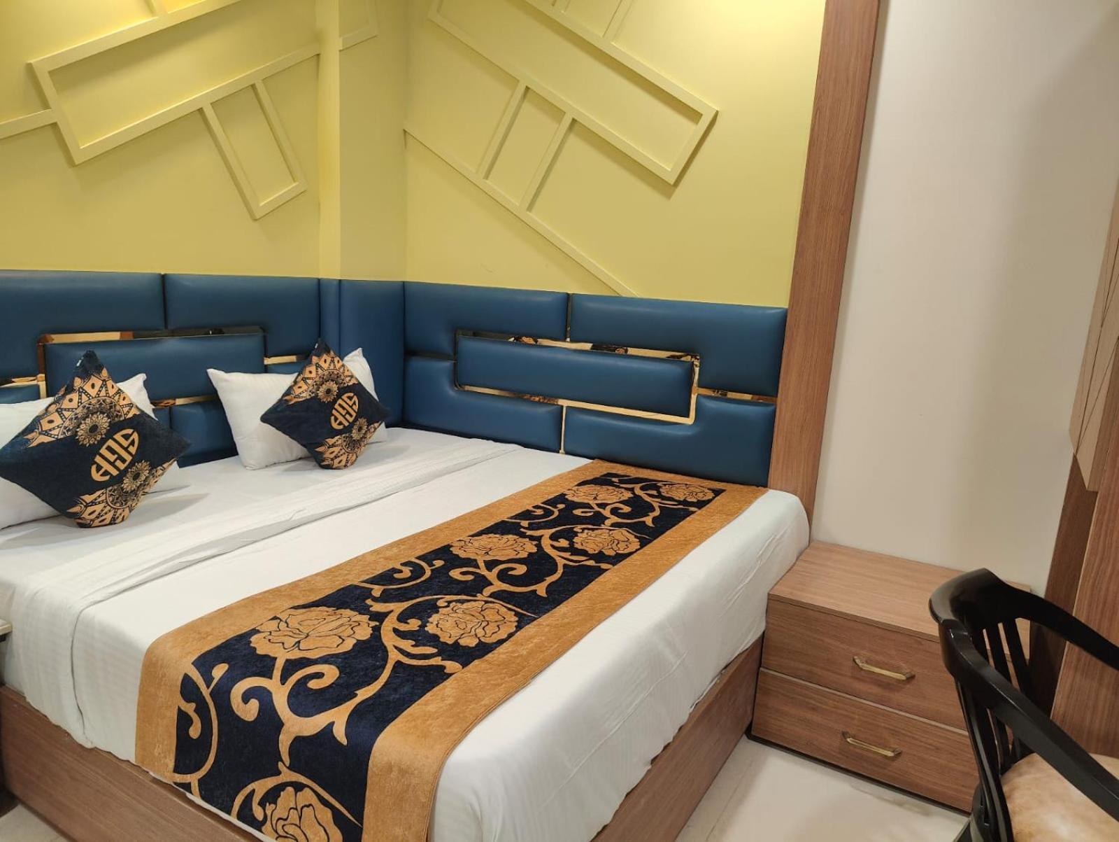 Hotel Nova Suites-delhi Airocity
