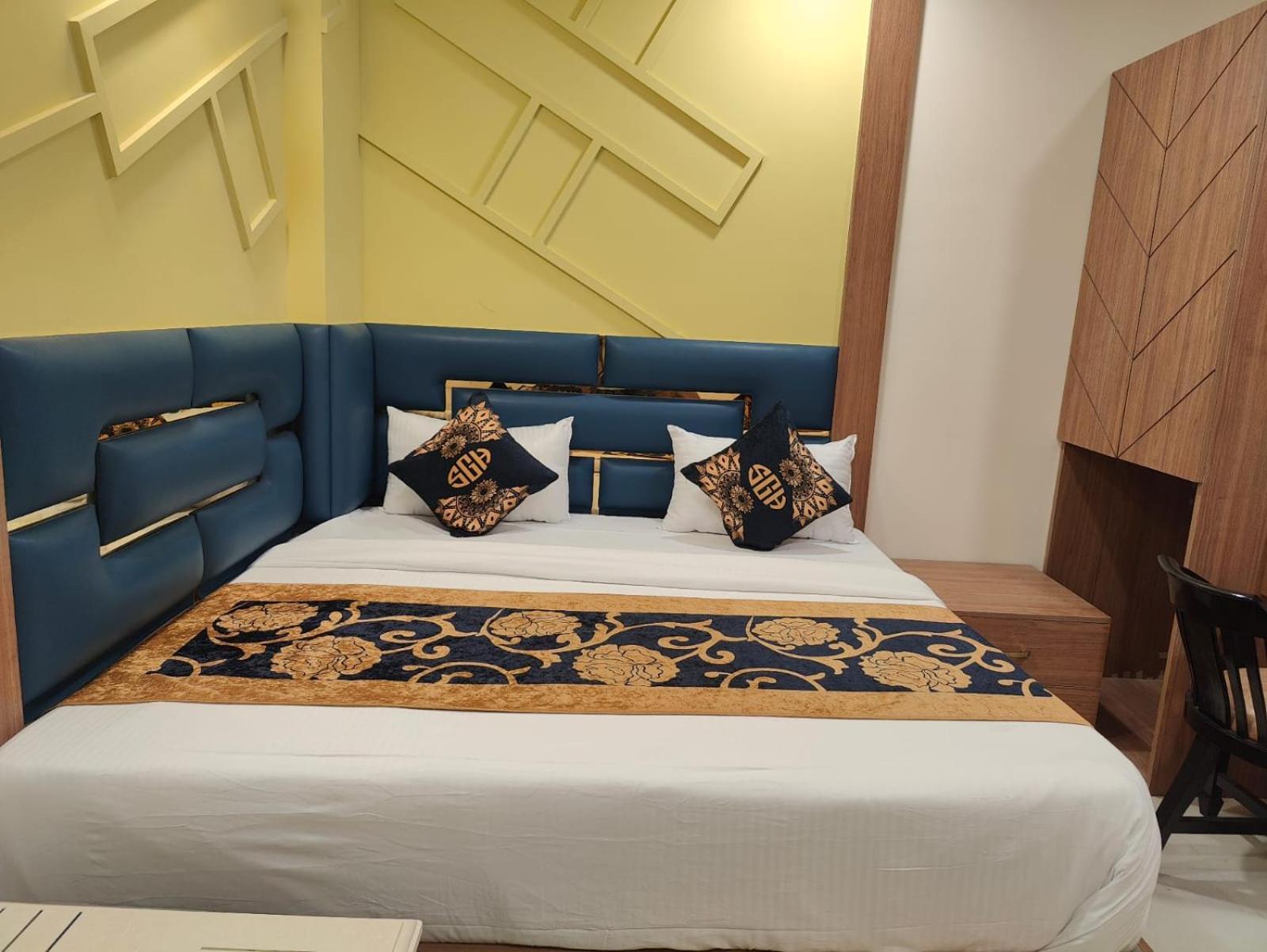 Nova Suites-delhi Airocity Hotel 5*