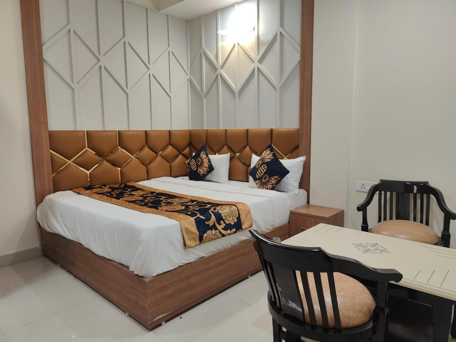Hotel Nova Suites-delhi Airocity