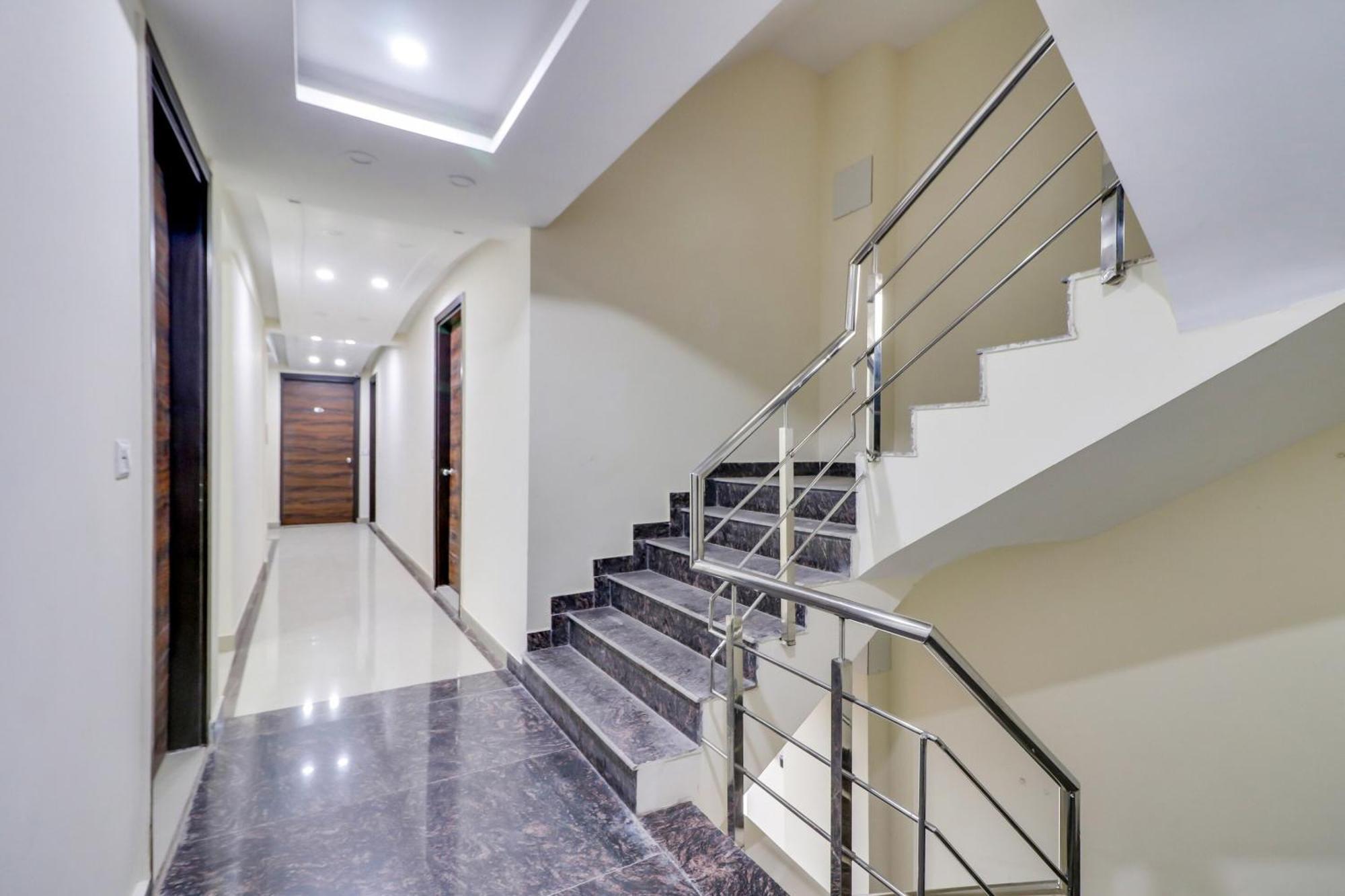 Hotel O Aero