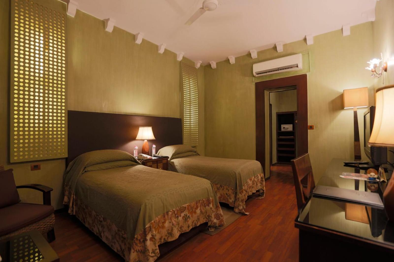 Park Tree Igi Airport By Unit Of Prithvi Palace With Free Airport Transsfer New Delhi
