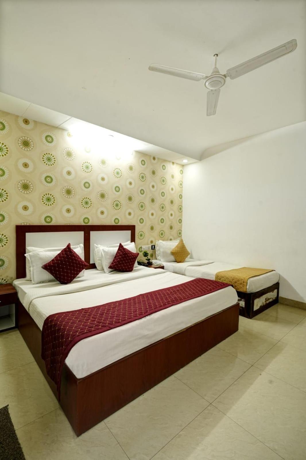 Aerotech Near Delhi Airport 4*