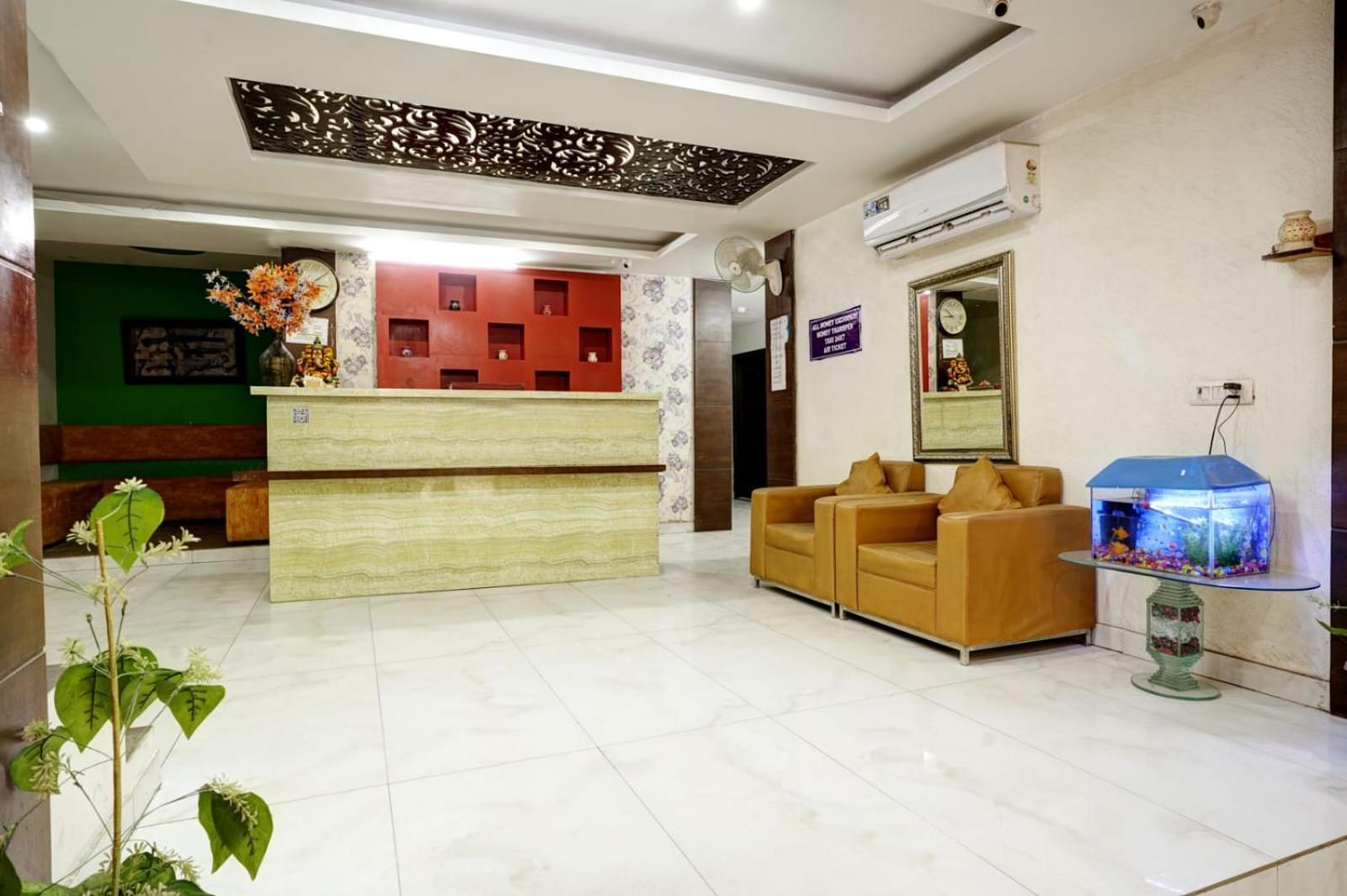 Hotel Aerotech Near Delhi Airport 4*