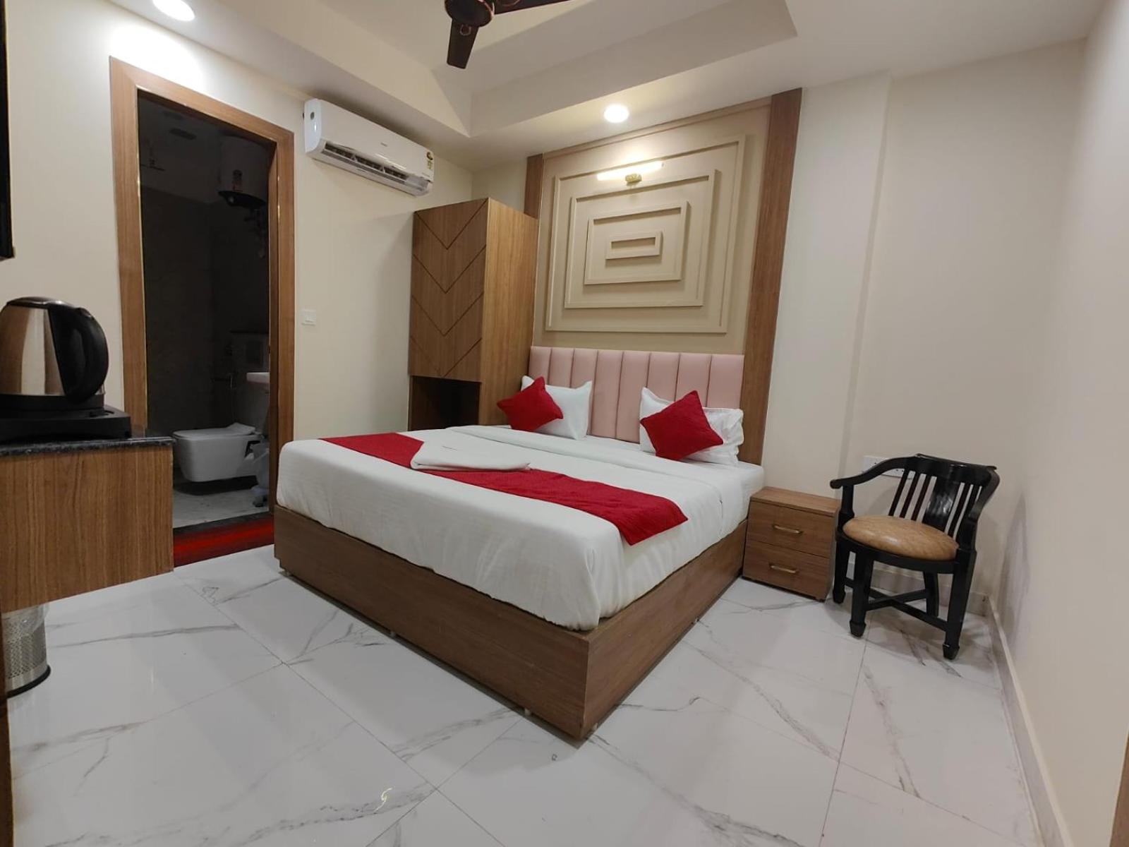Nova Suites-delhi Airocity Hotel 5*