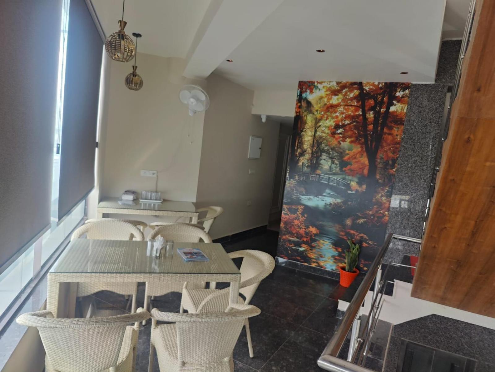 Hotel Nova Suites-delhi Airocity 5*