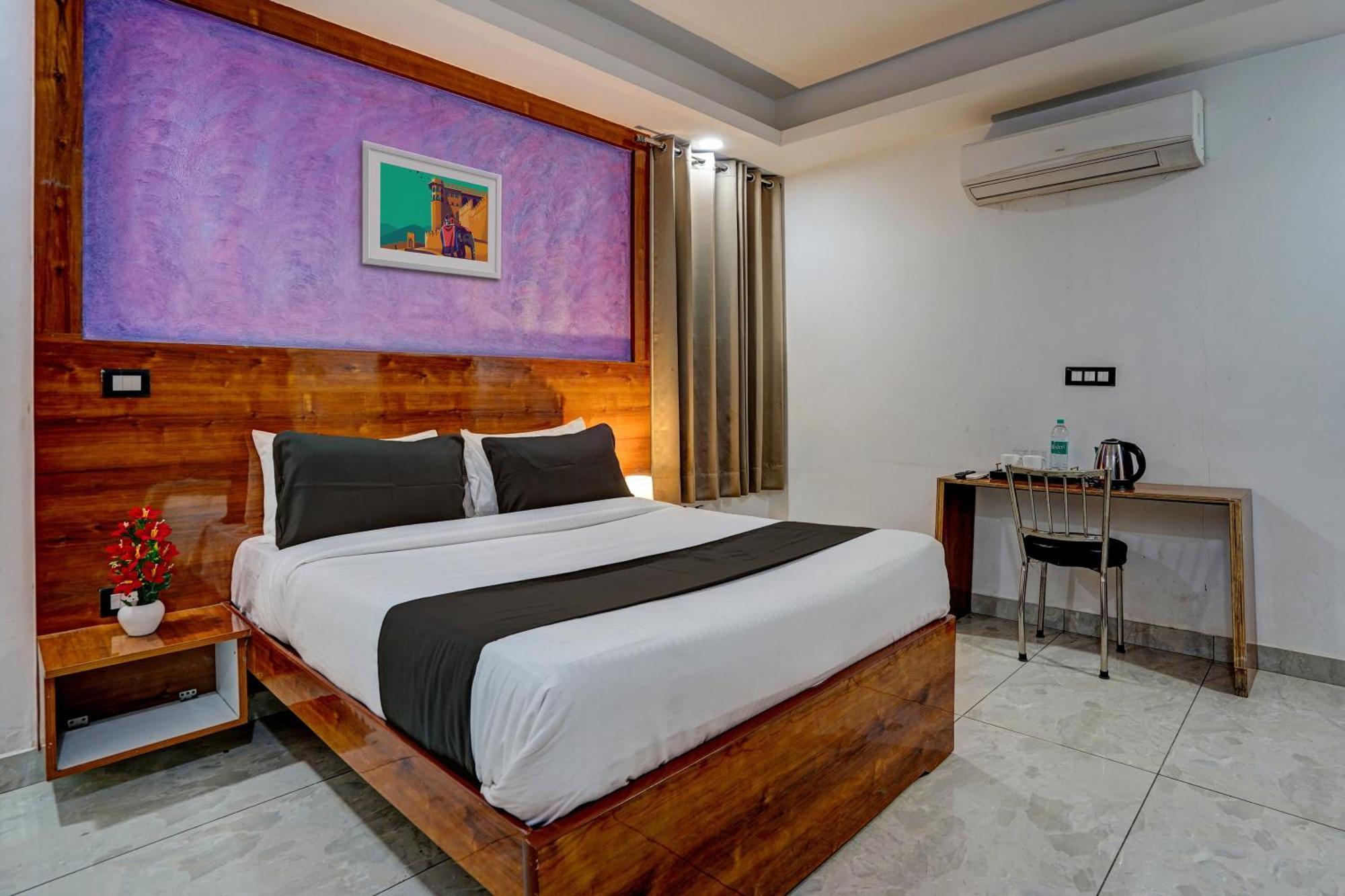 Ds Mount Near Igi Airport Delhi Hotel 4*