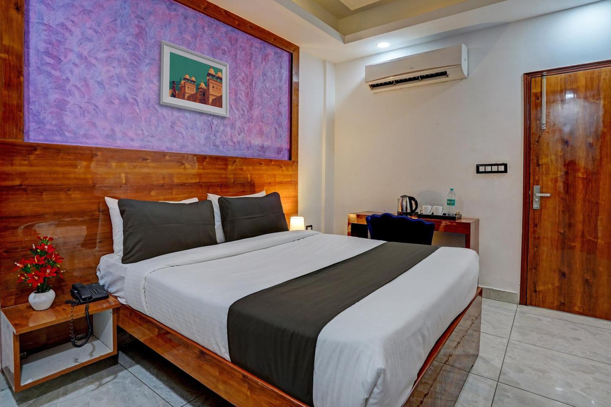 Hotel Ds Mount Near Igi Airport Delhi 4*