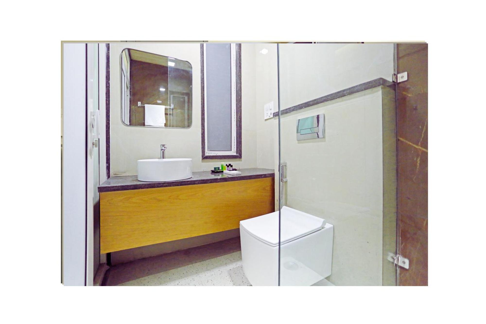 Hotel Applewood Boutique - Delhi International Airport 4*
