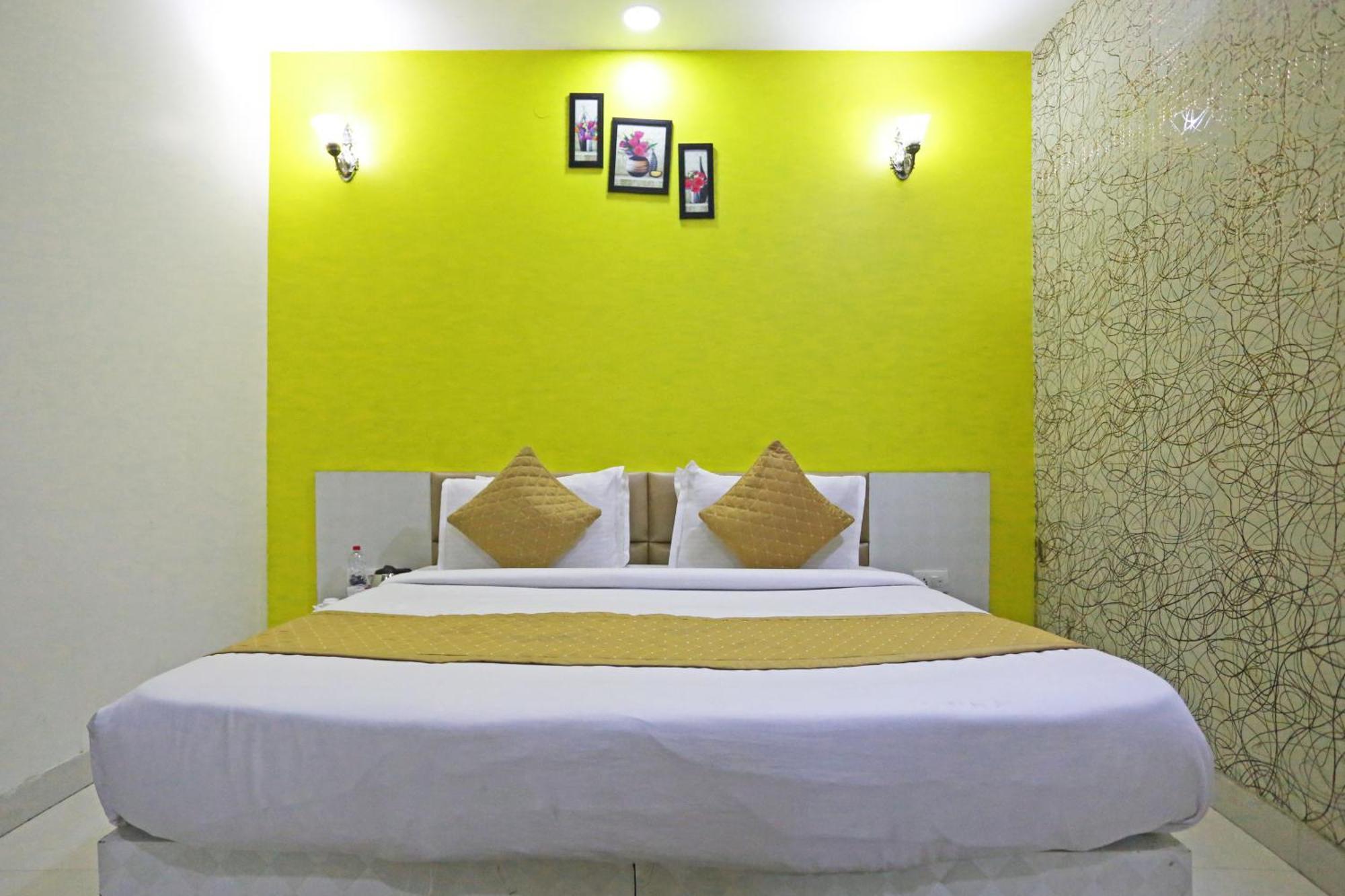 Hotel Star Inn-near Delhi Airport