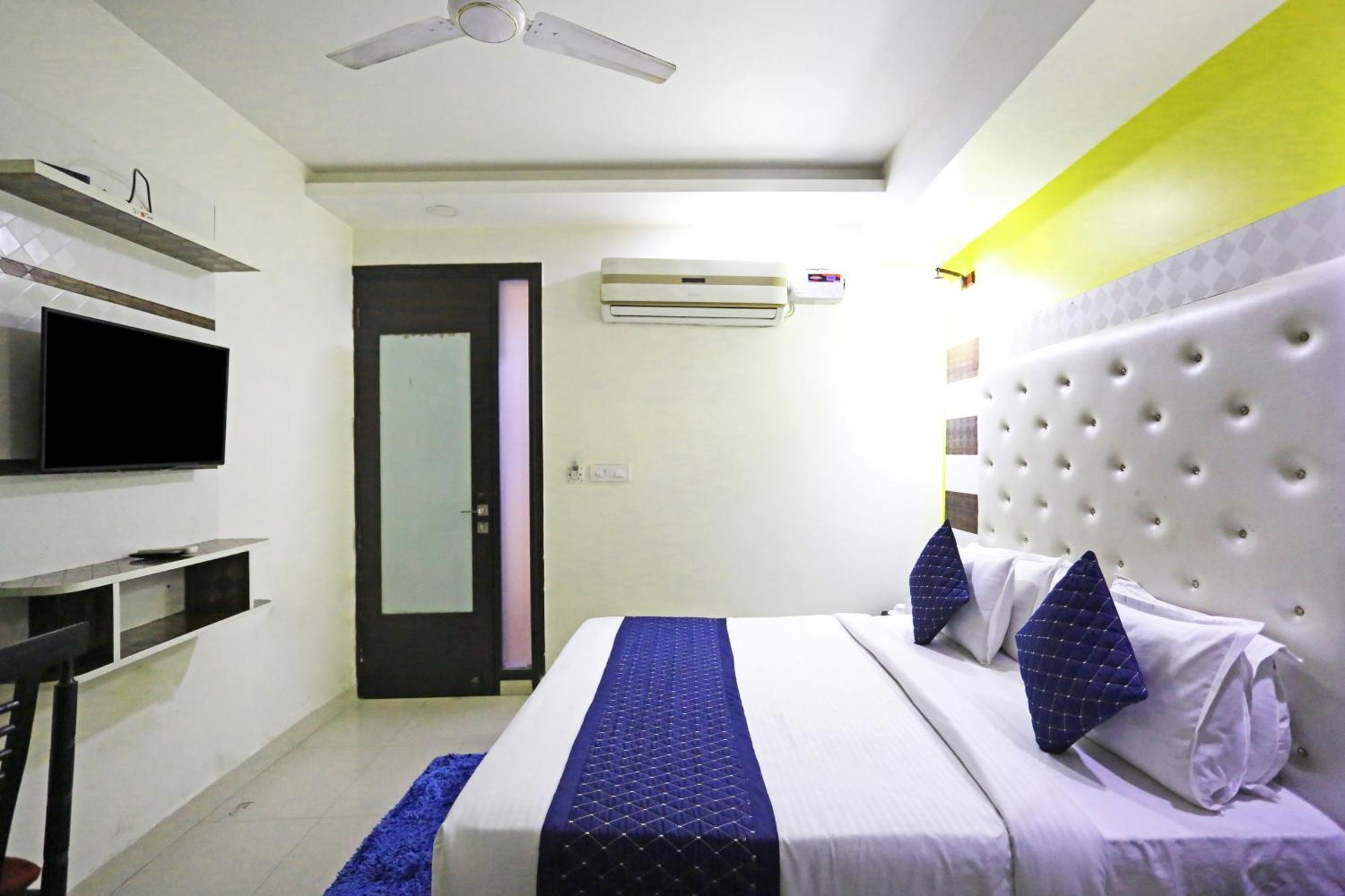 Star Inn-near Delhi Airport Hotel 4*