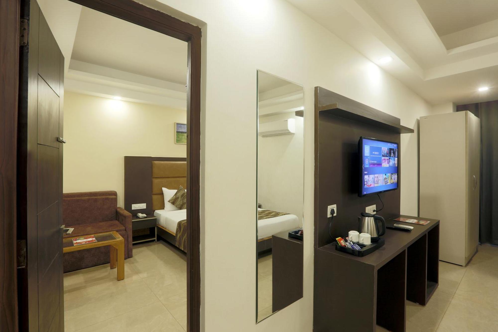 Luxury Near Delhi International Airport Hotel