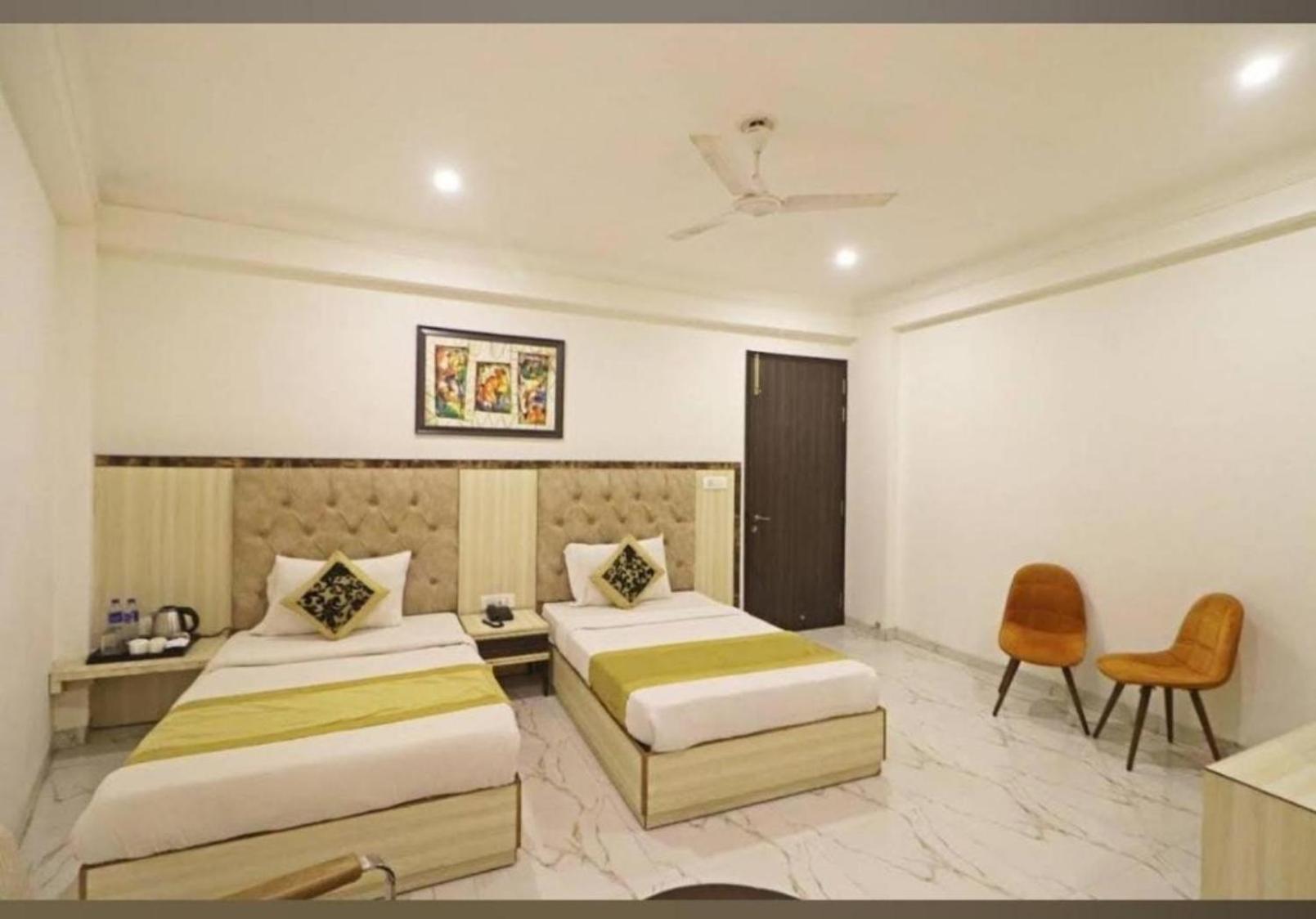 The Almora International -with Free Airport Transffer 4*