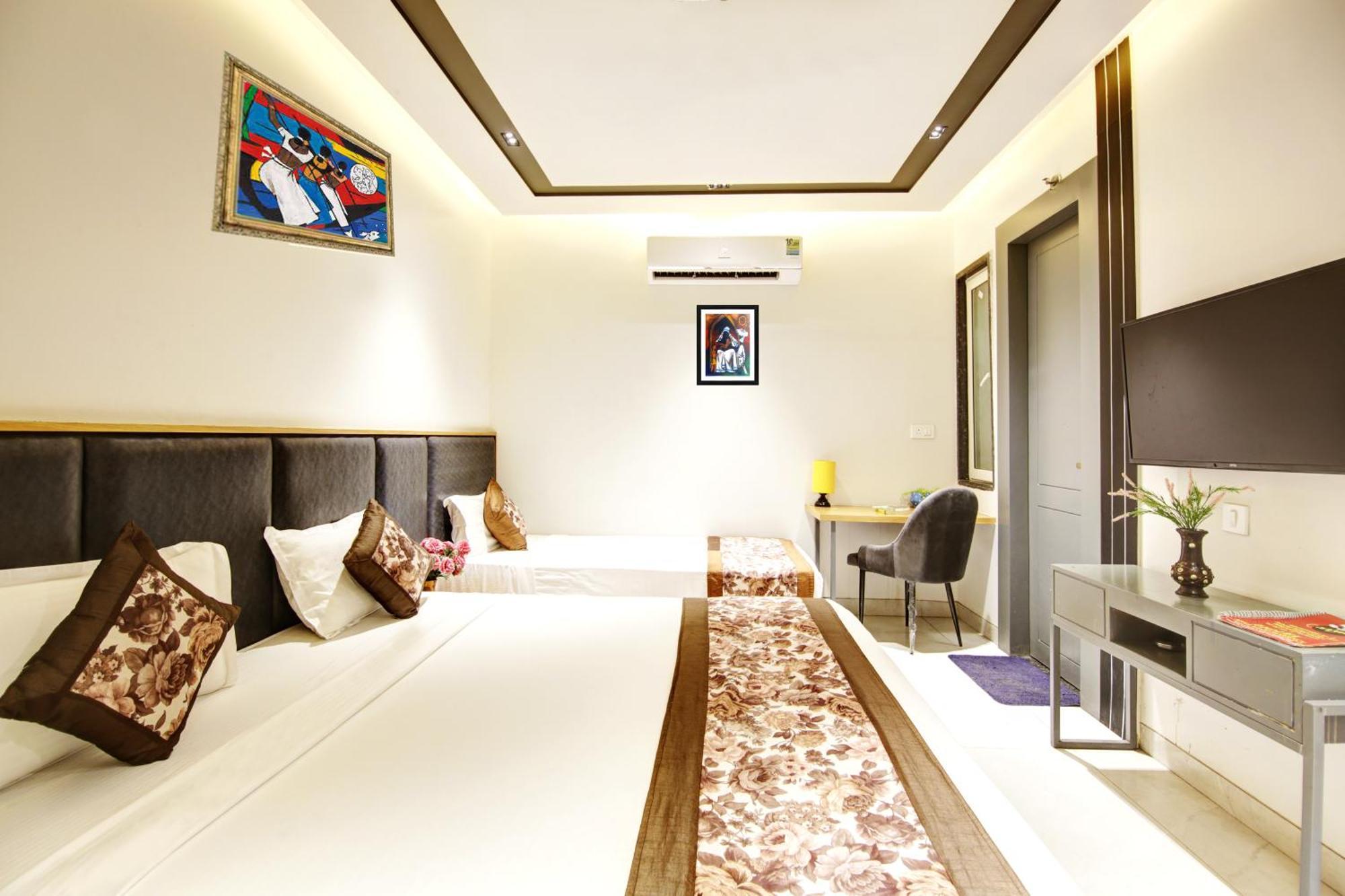 Hotel Applewood & - Free Airport Transffer 4*