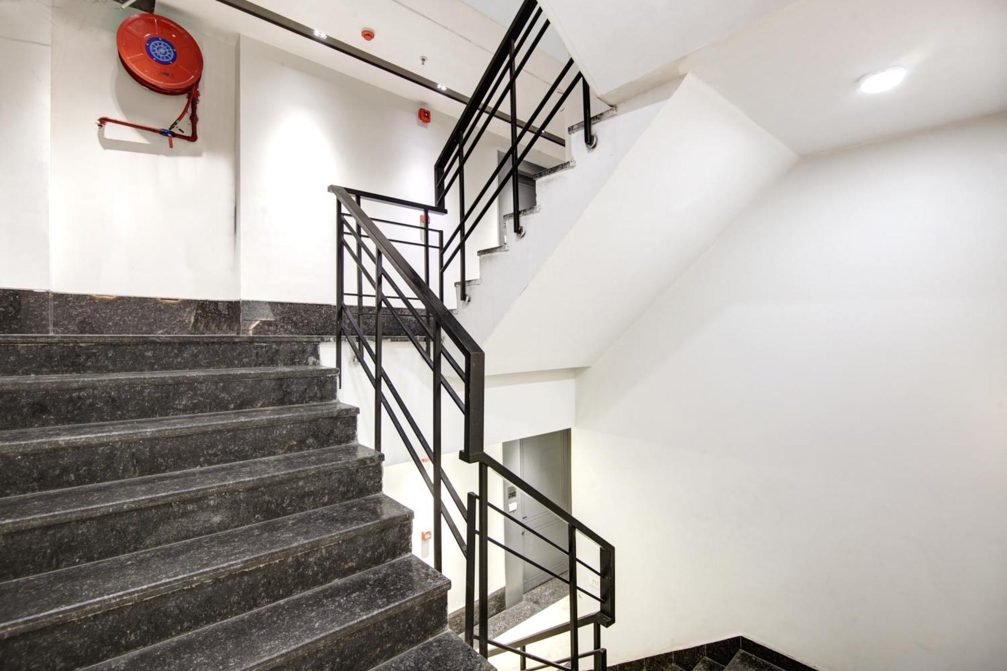Applewood & - Free Airport Transffer Hotel New Delhi
