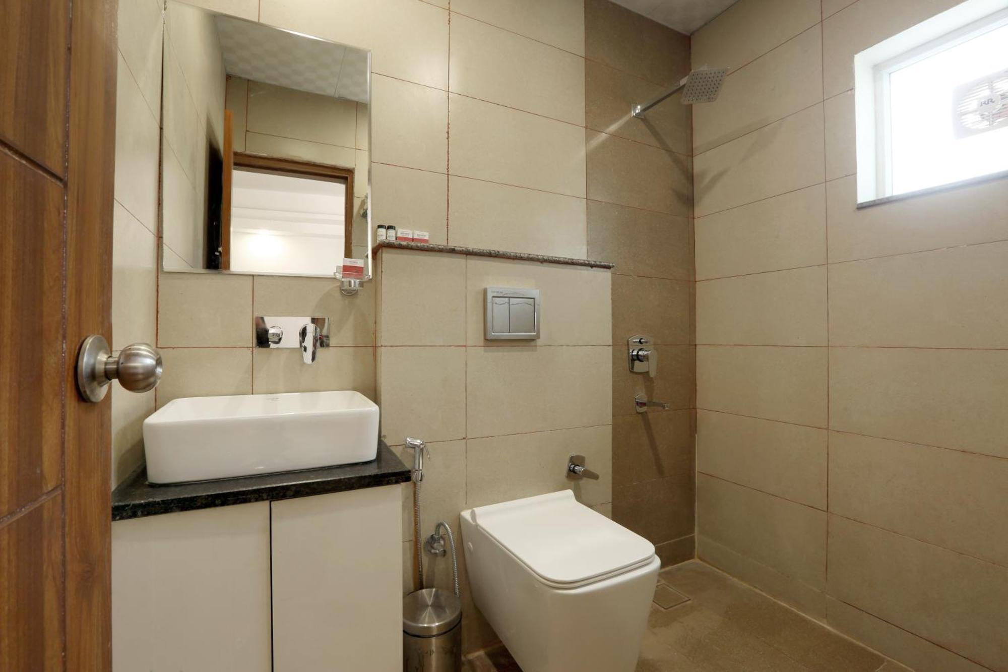 Luxury Near Igi Airport With Free Airport Transsfer