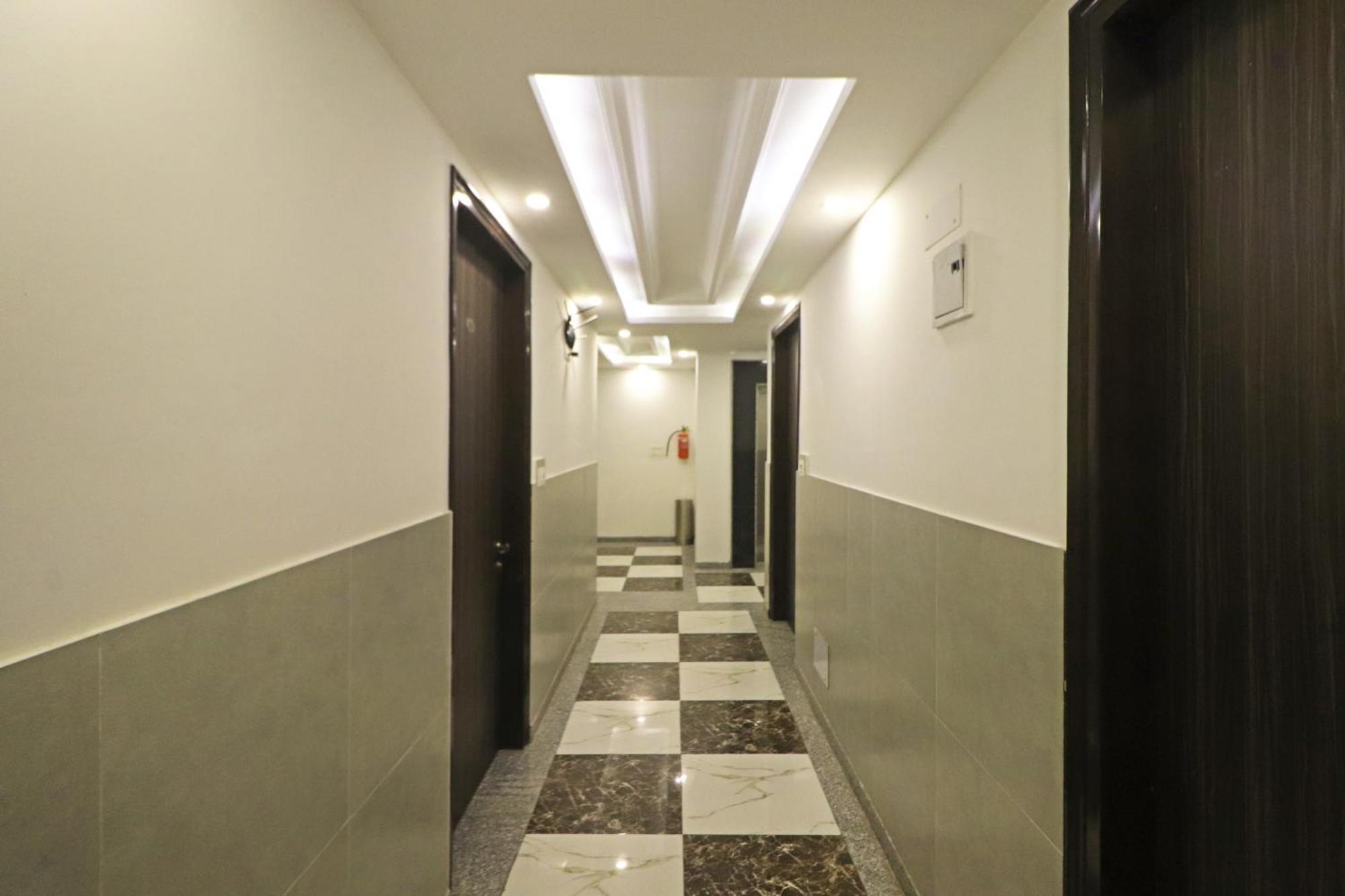 Almora - Near By Delhi International Airport - With Free Airport Pickup And Drop