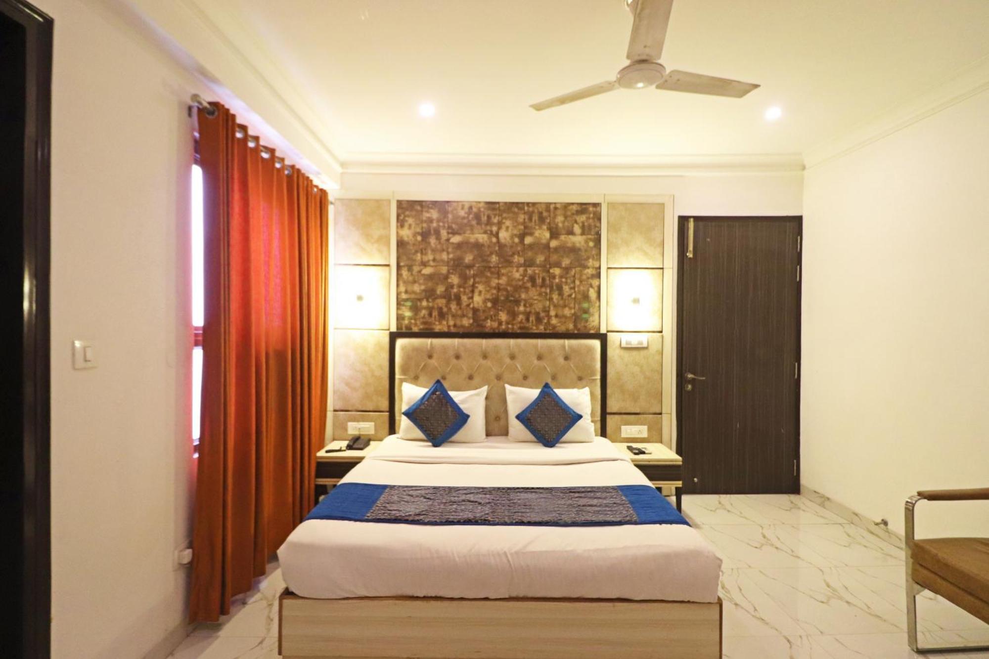 Almora - Near By Delhi International Airport - With Free Airport Pickup And Drop Hotel