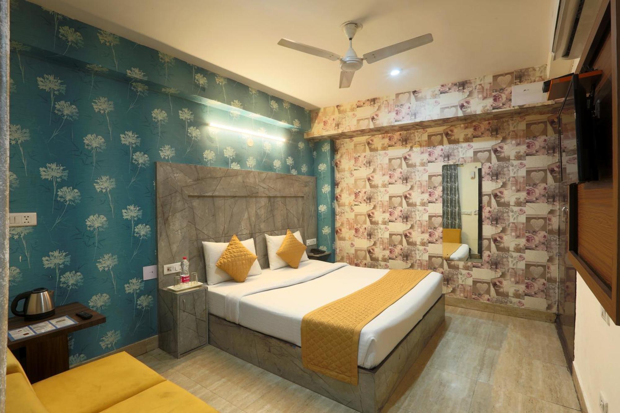 Mayank Plaza-near Igi Airport Terminal-3 Hotel 3*