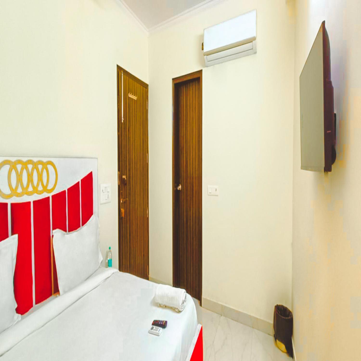 Hotel Hotel De Moon Residency-National Highway-8, Mahipalpur,