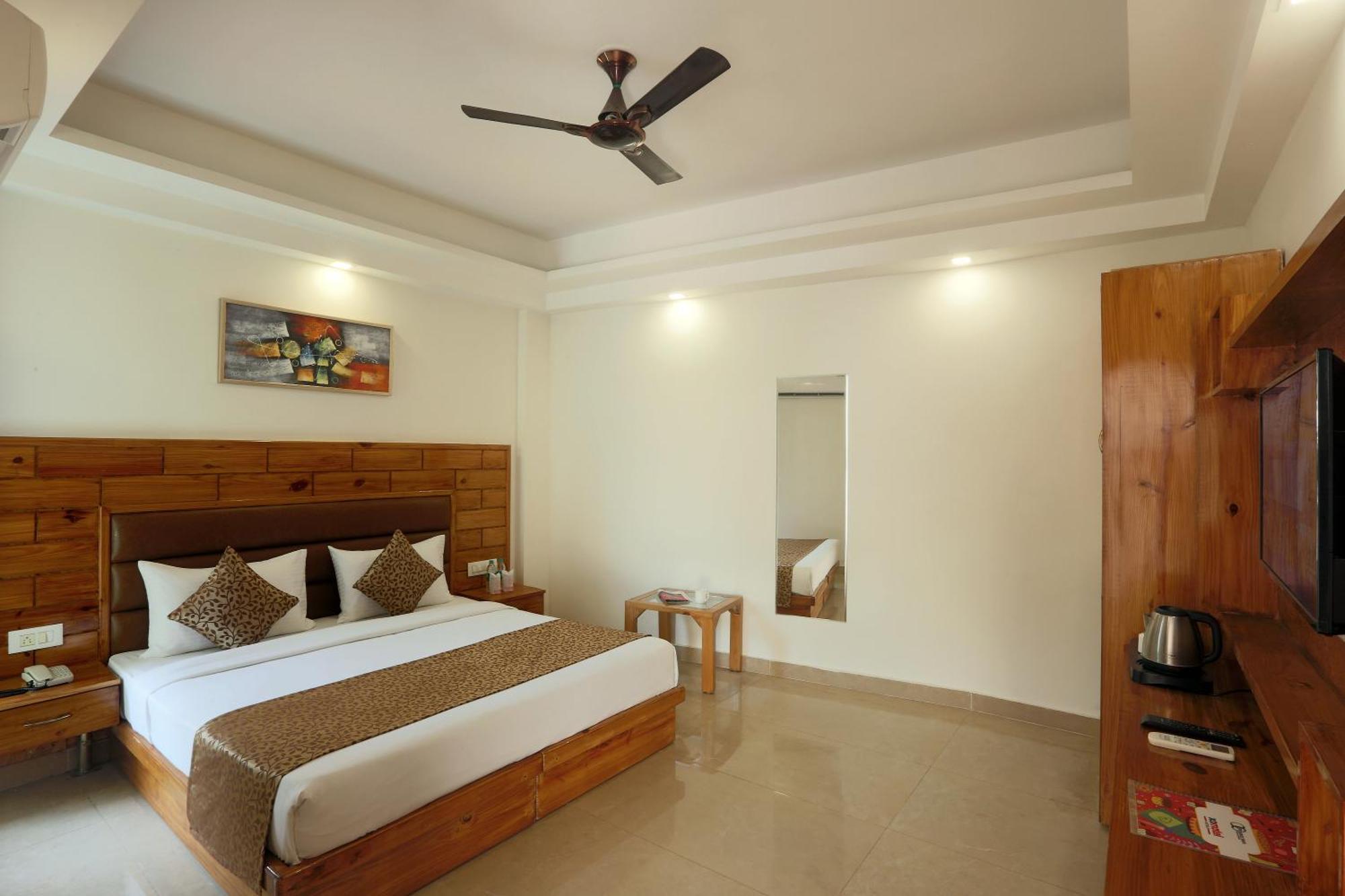 Luxury Near Igi Airport 4*