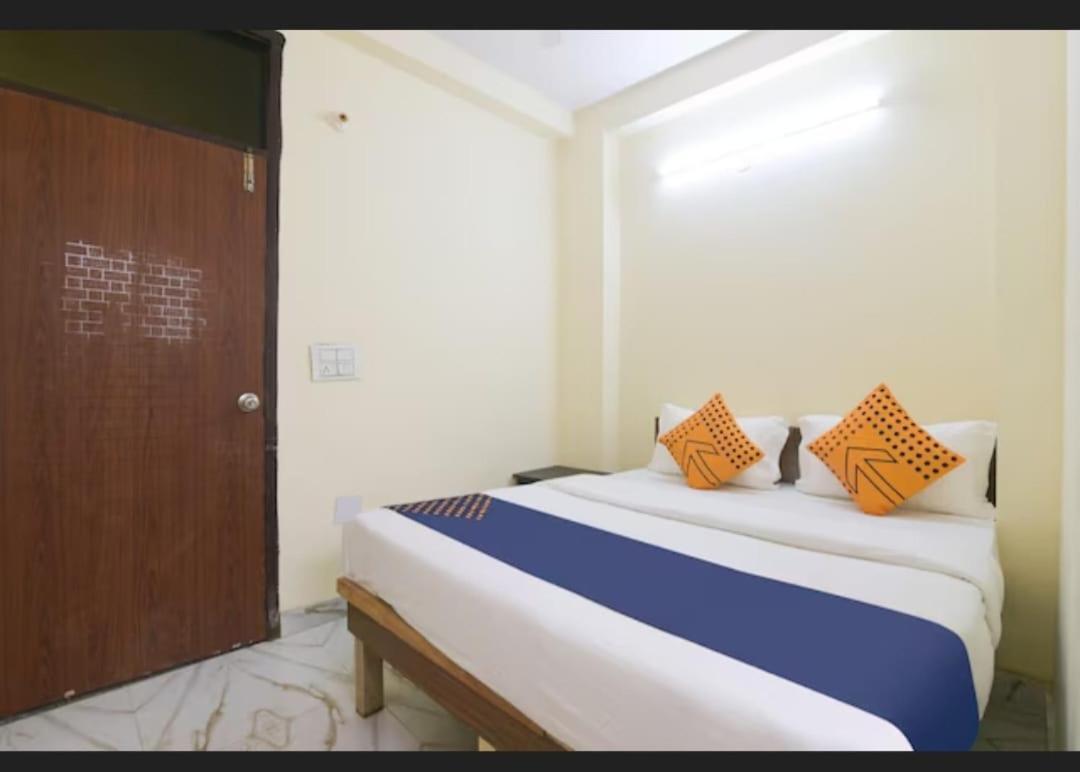 Sangam Palace * Delhi (National Capital Territory of India)