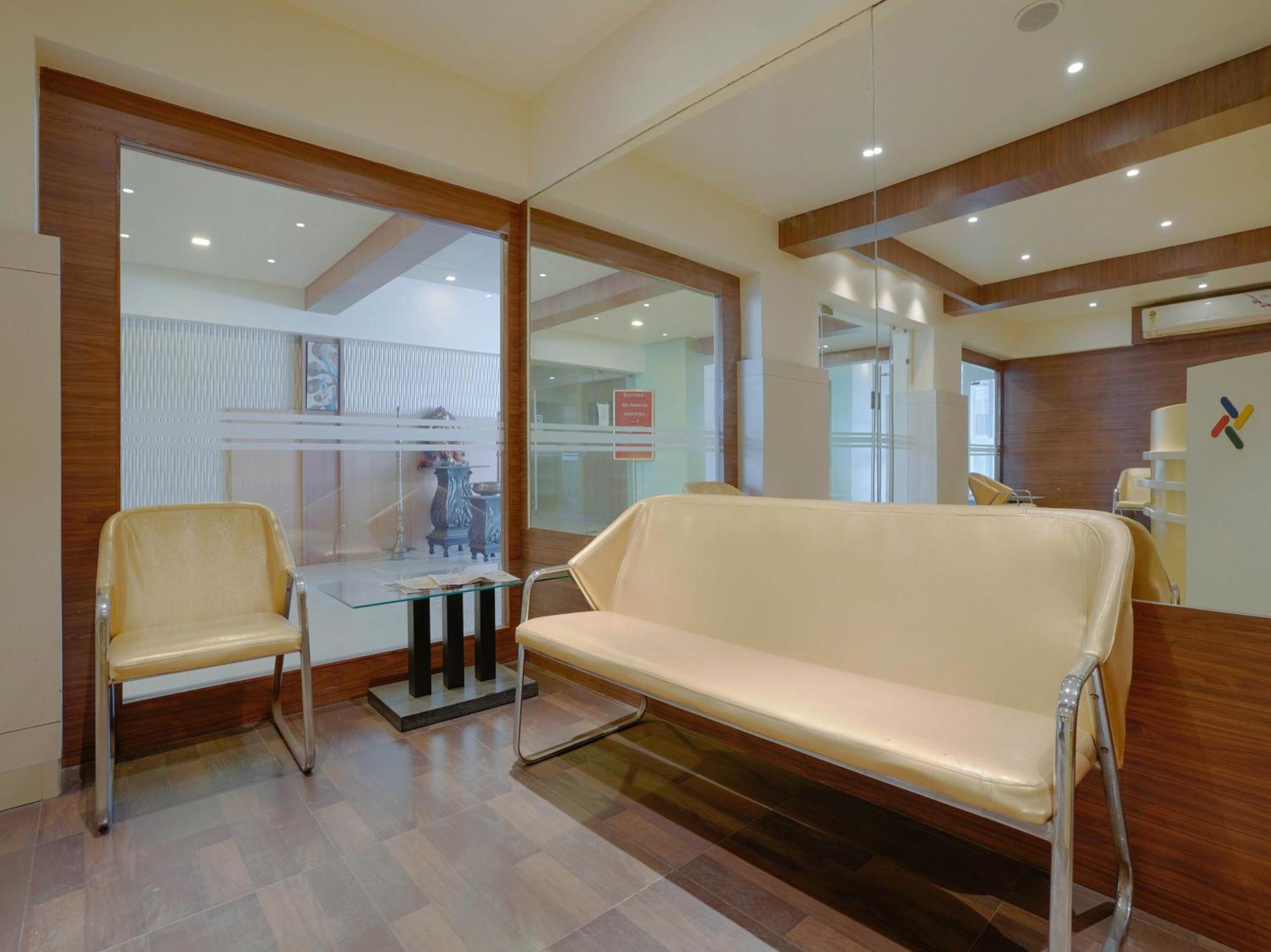 Krone Plaza Near Igi Airport Hotel
