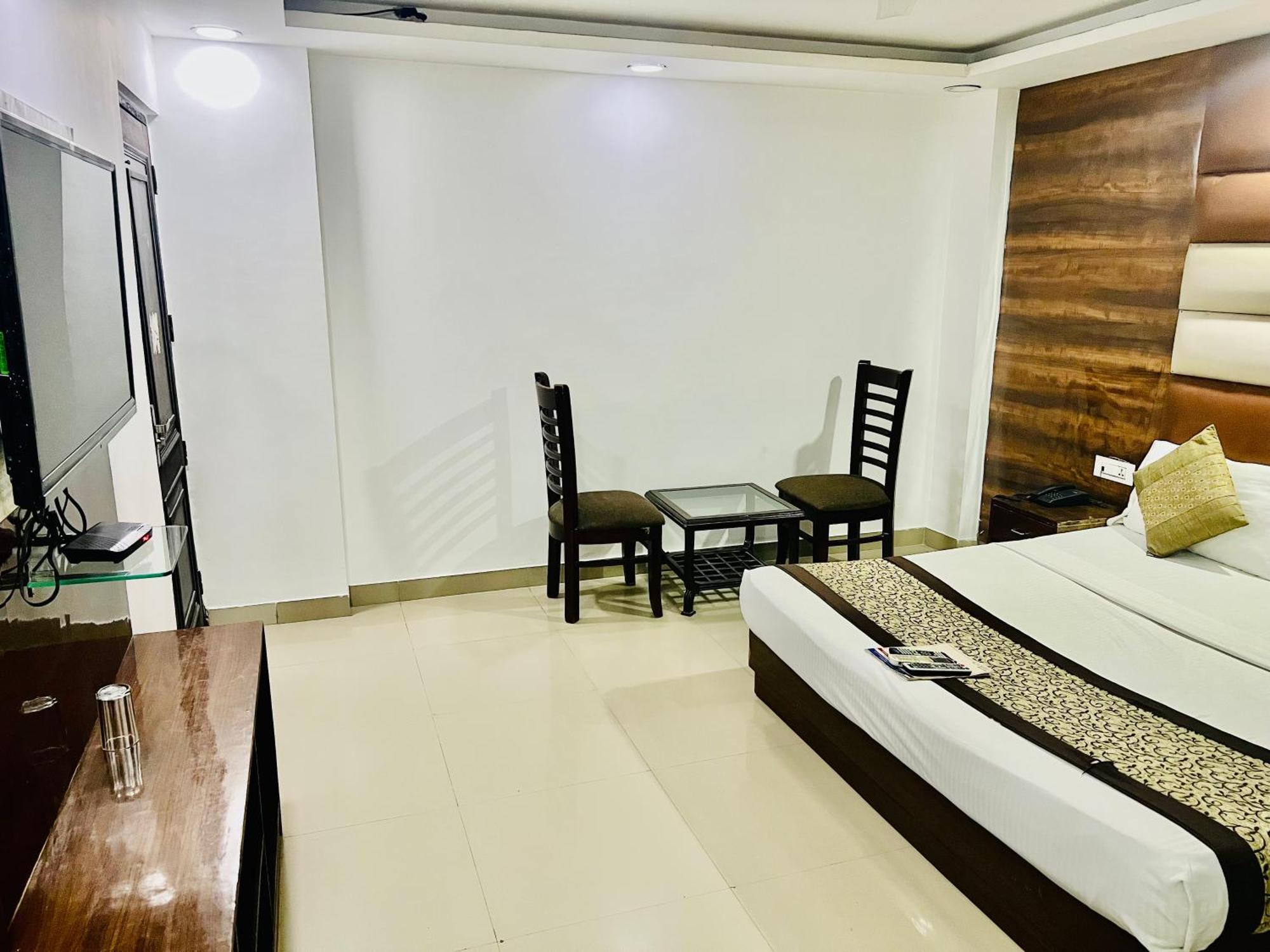 Hotel Hotel 4*