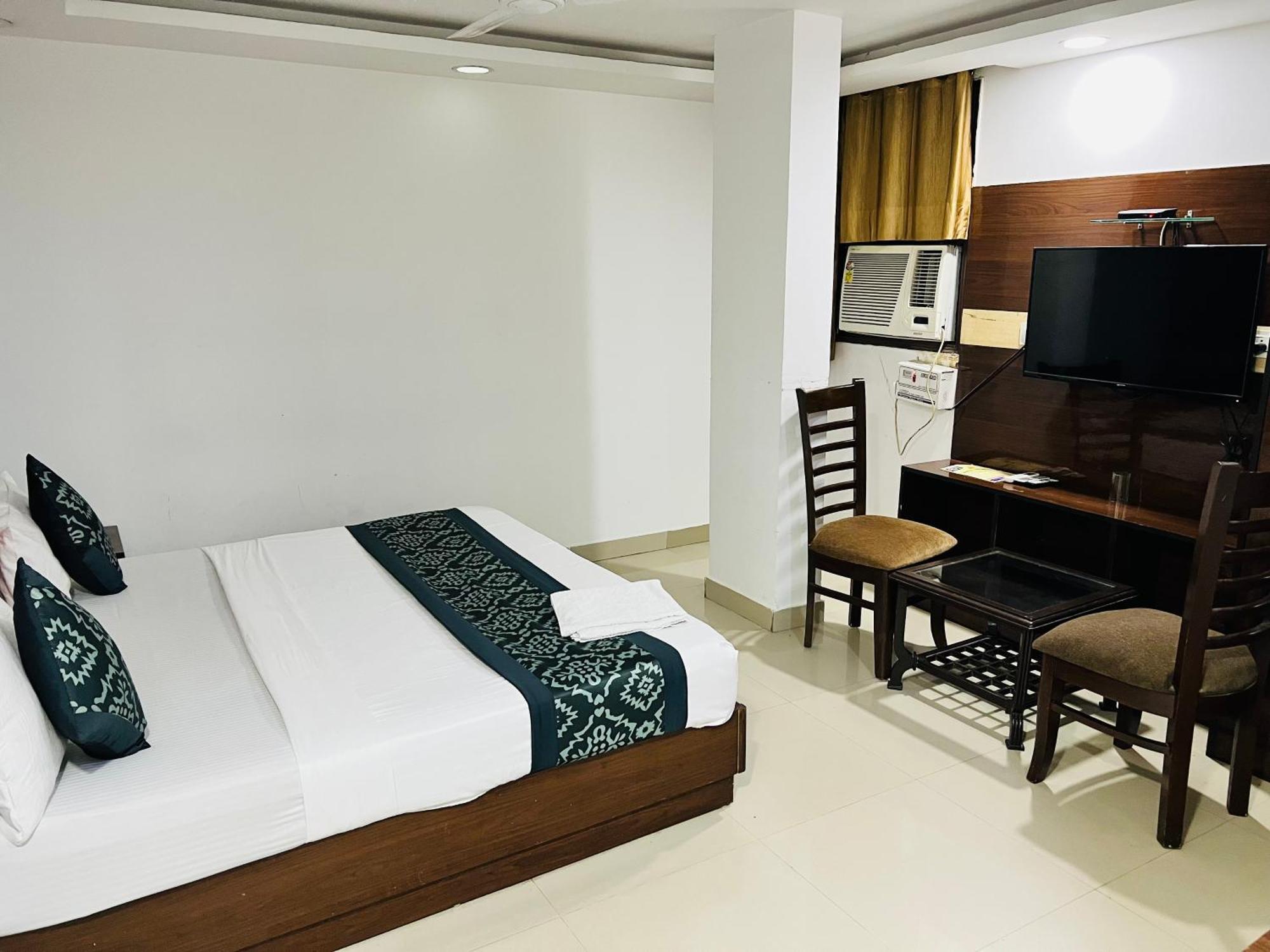 Hotel Hotel 4*