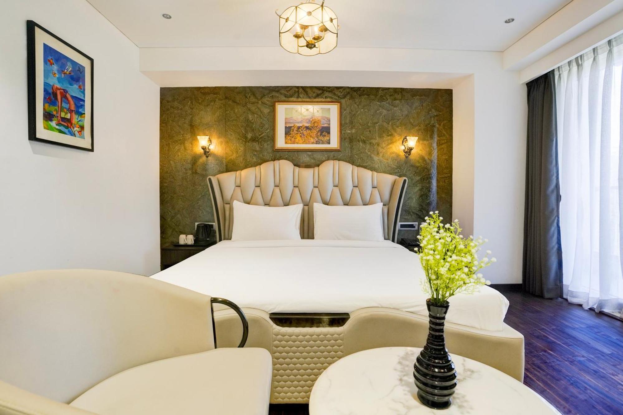 Seven Unit By R S Group Airport New Delhi