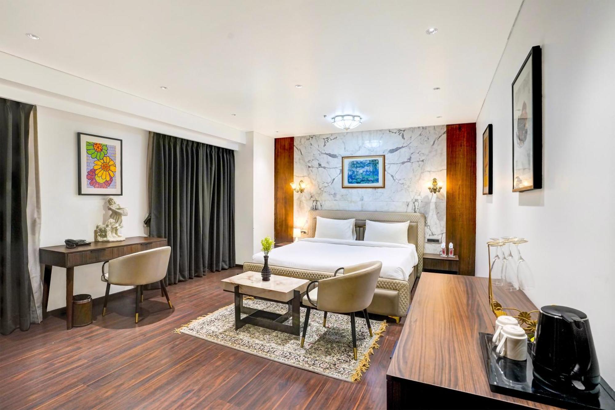 Seven Unit By R S Group Airport New Delhi