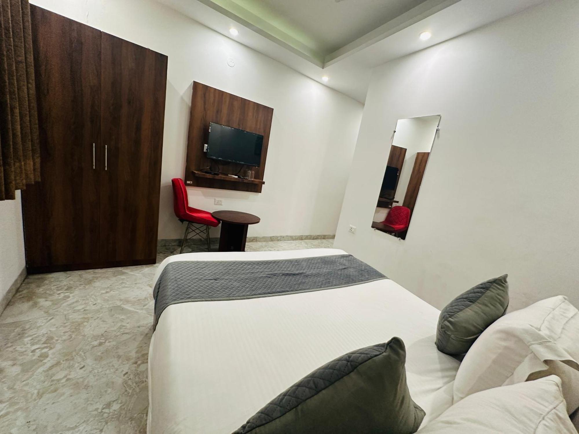 De Clark Residency Delhi Airport Hotel New Delhi